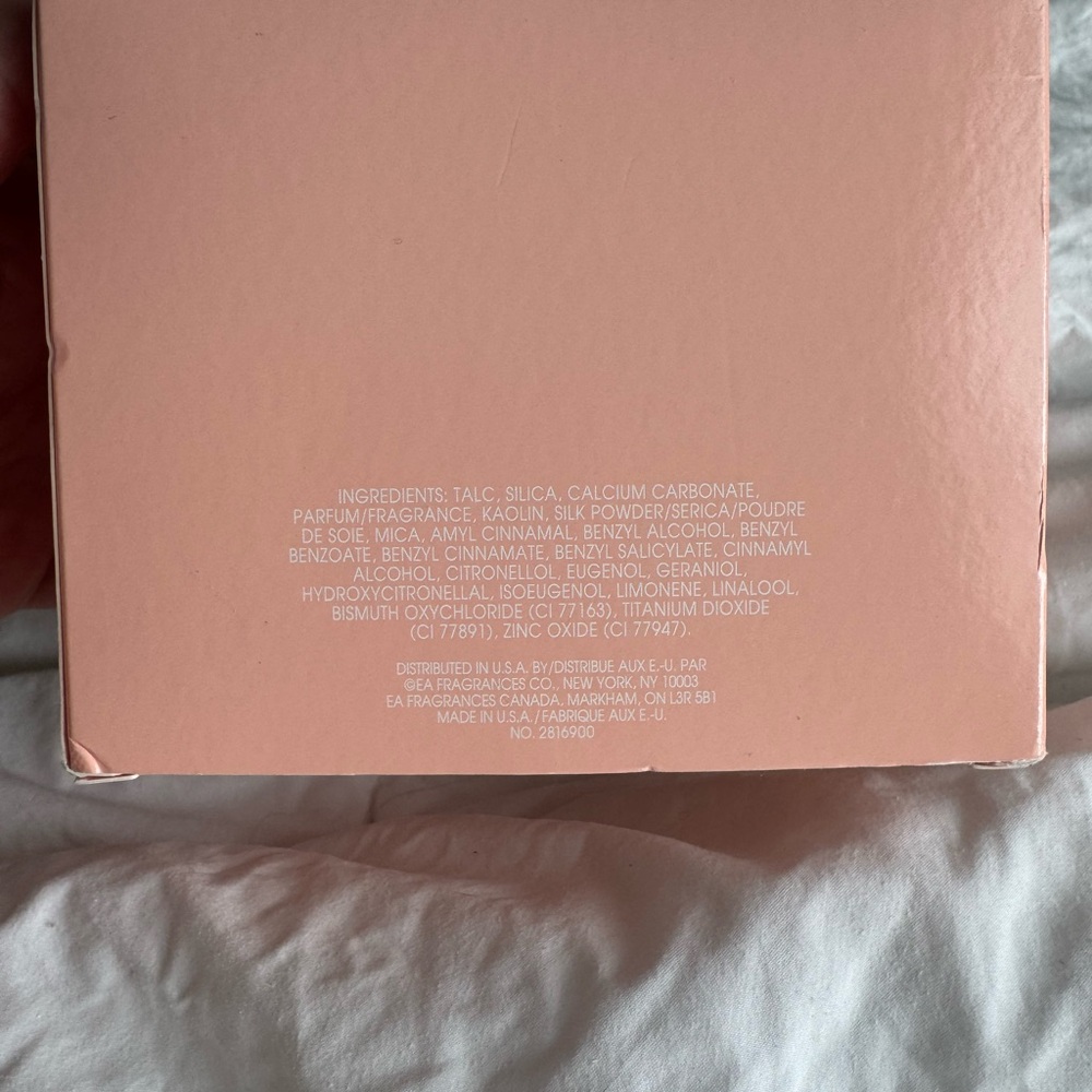 Pink Bath Powder - Picture 4 of 10